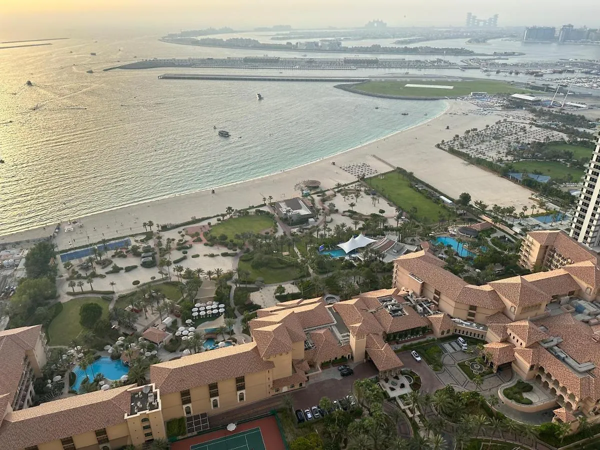 Grand Florida Beach Hostel Dubai
